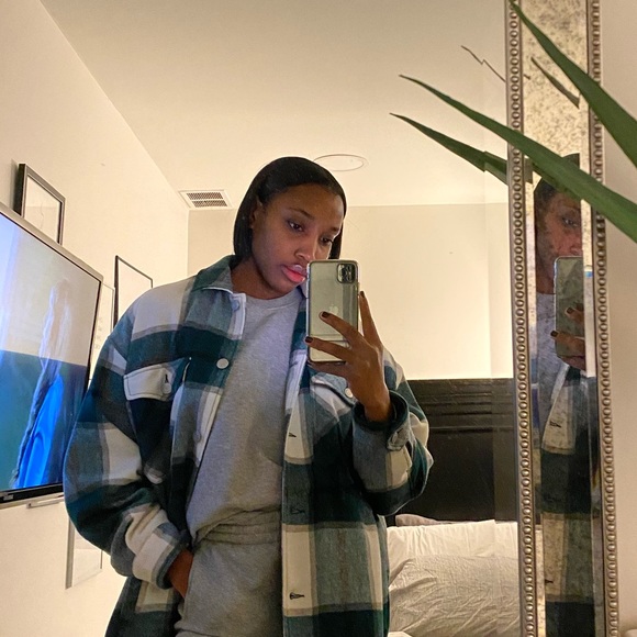 Meet your Posher, Chantelle - Picture 1 of 1